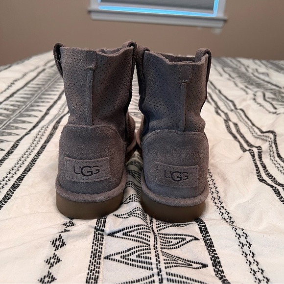 Ugg Boots - Picture 3 of 4
